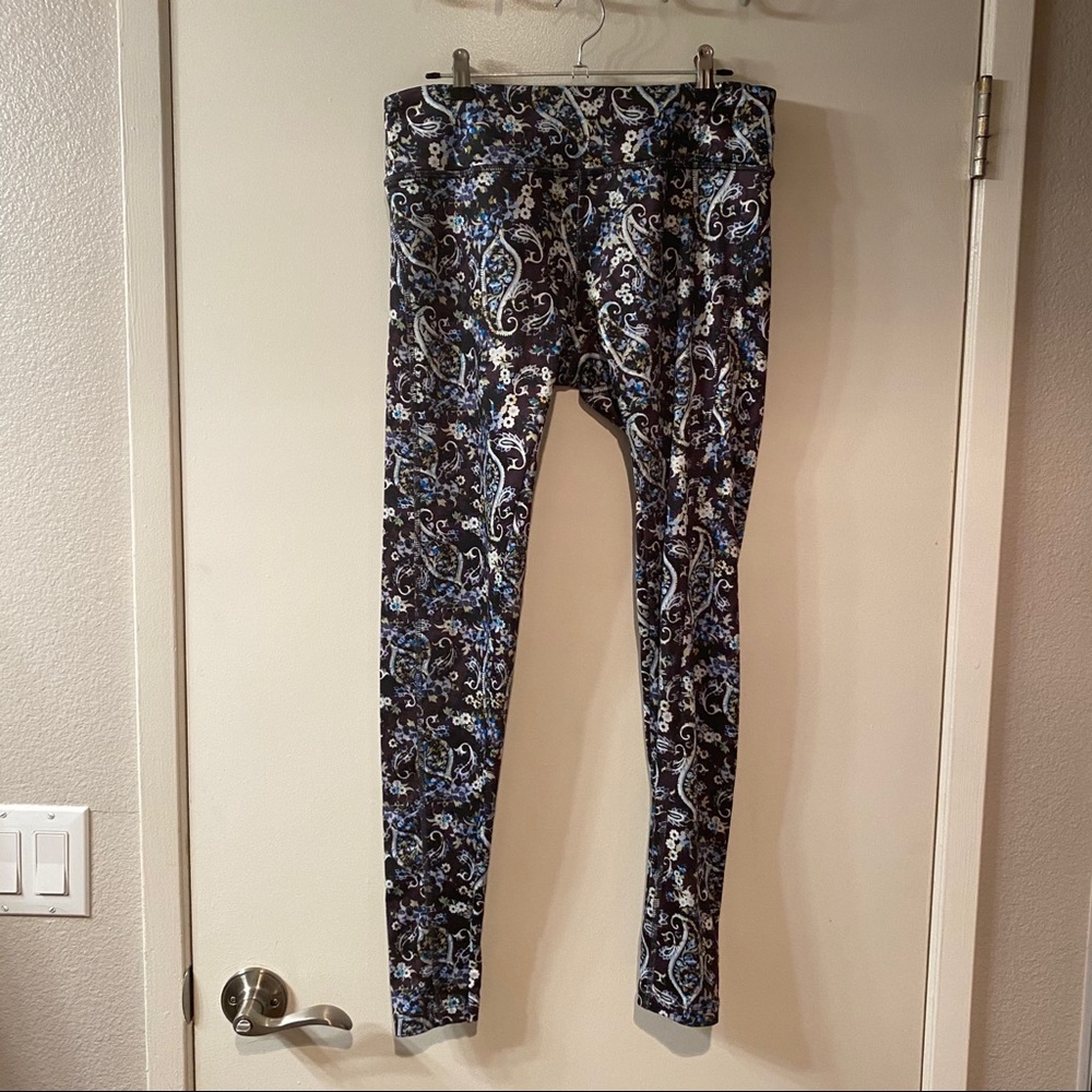 Lularoe Size Medium Cozy Althetic Pants Flowers